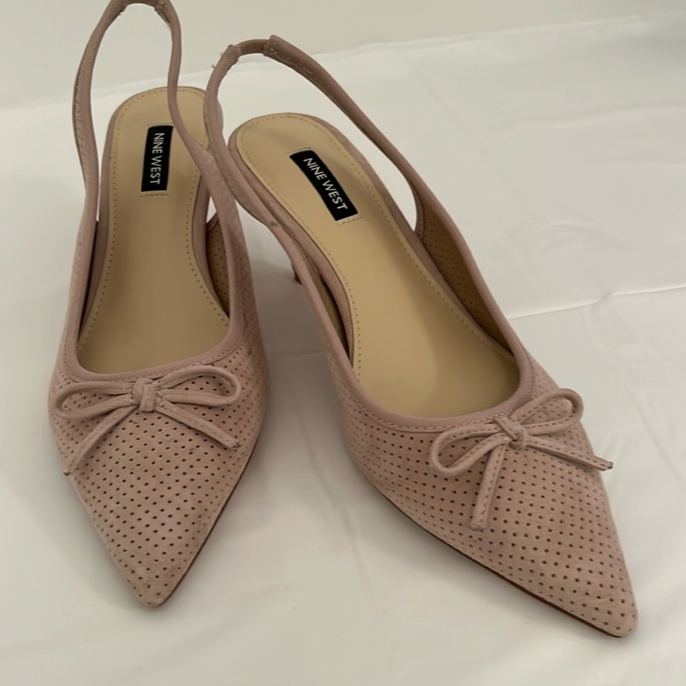 Nine W. sling back pumps, size 9 slightly used beige